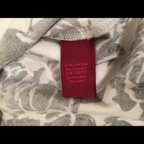 Floral Button Down Top - Picture 4 of 5